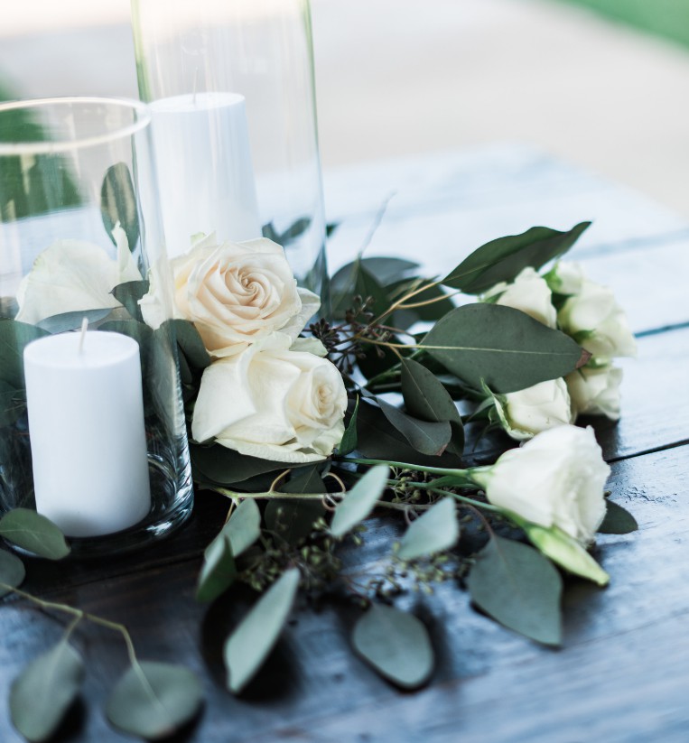 Decoraţiuni florale specifice ocaziei